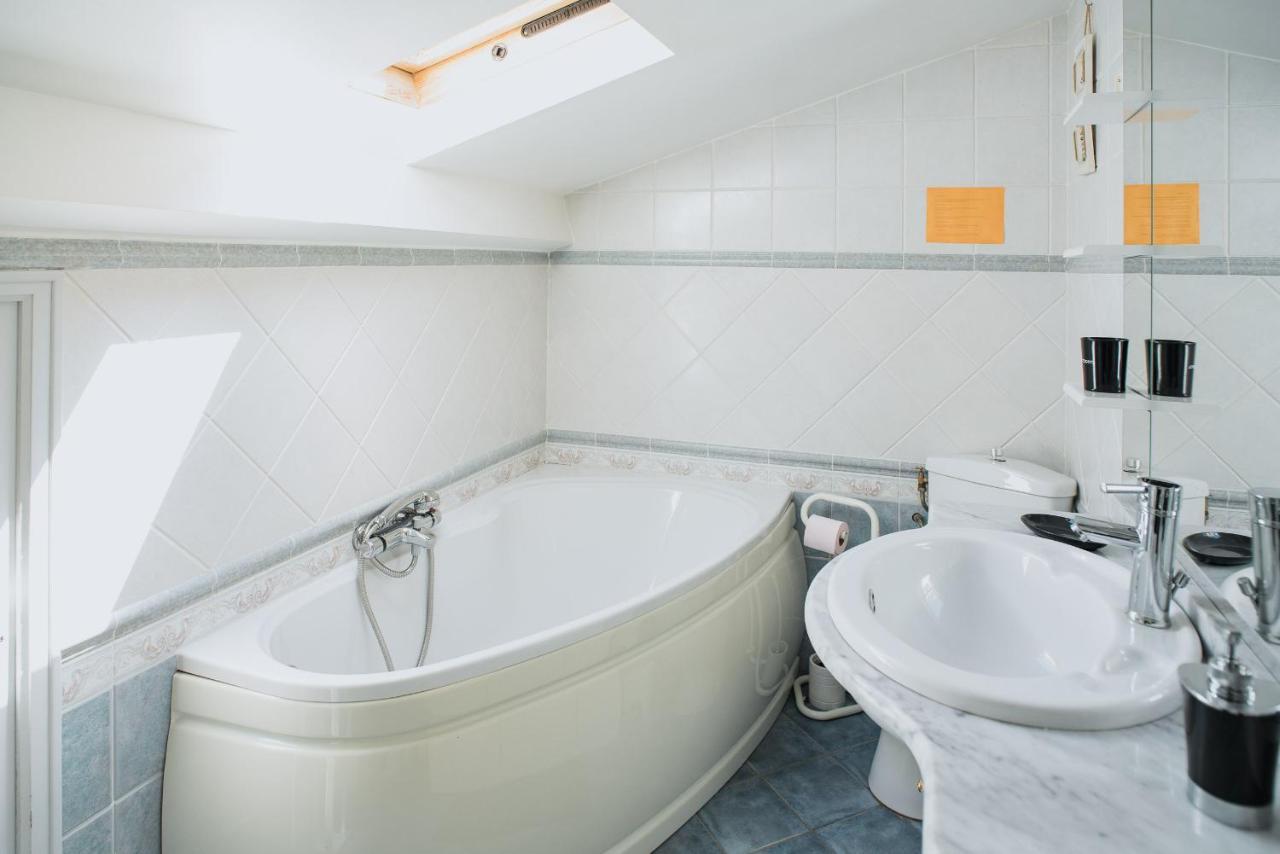 Mas Des Sentes Petit T1 Apartment Nans-les-Pins Ngoại thất bức ảnh