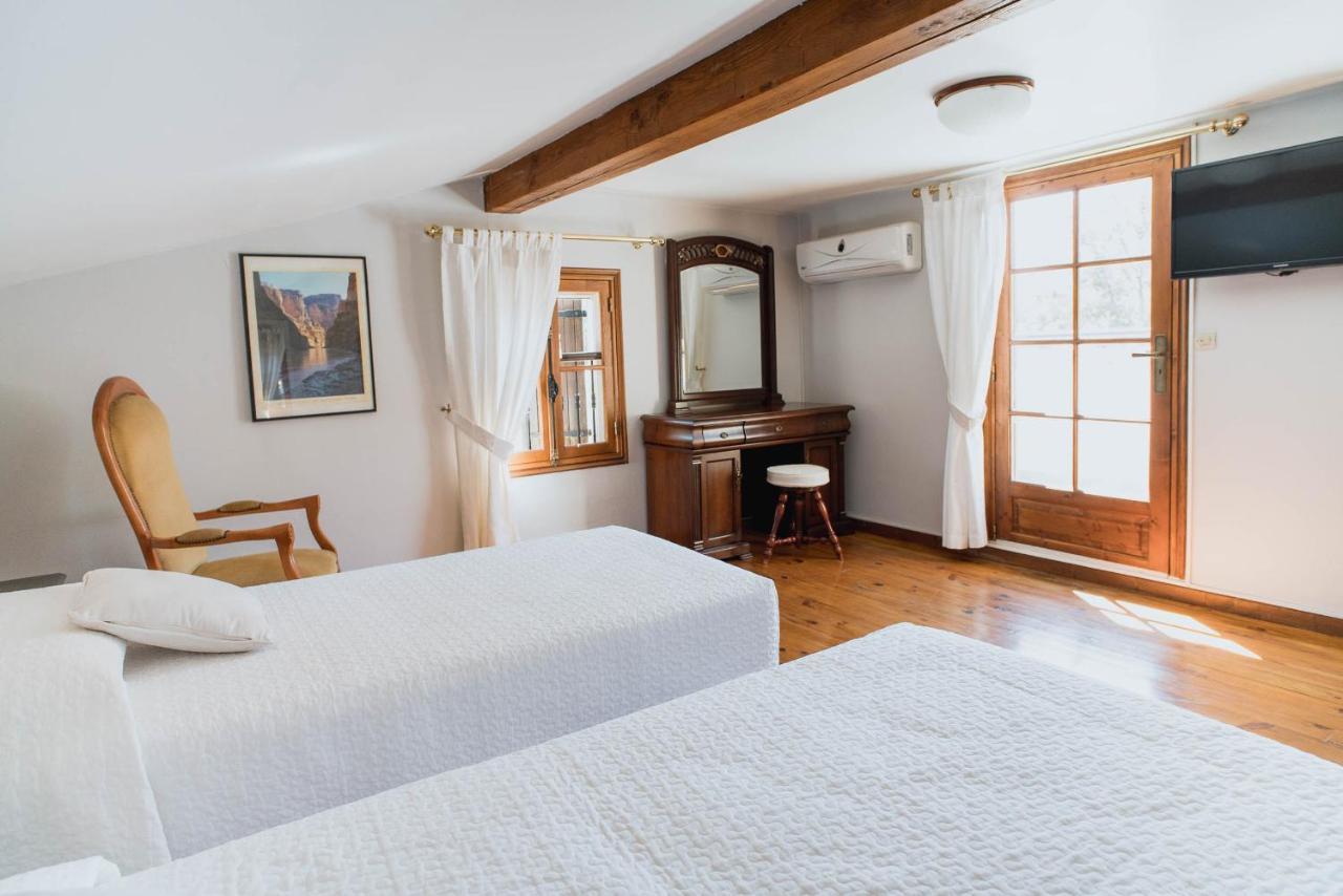 Mas Des Sentes Petit T1 Apartment Nans-les-Pins Ngoại thất bức ảnh